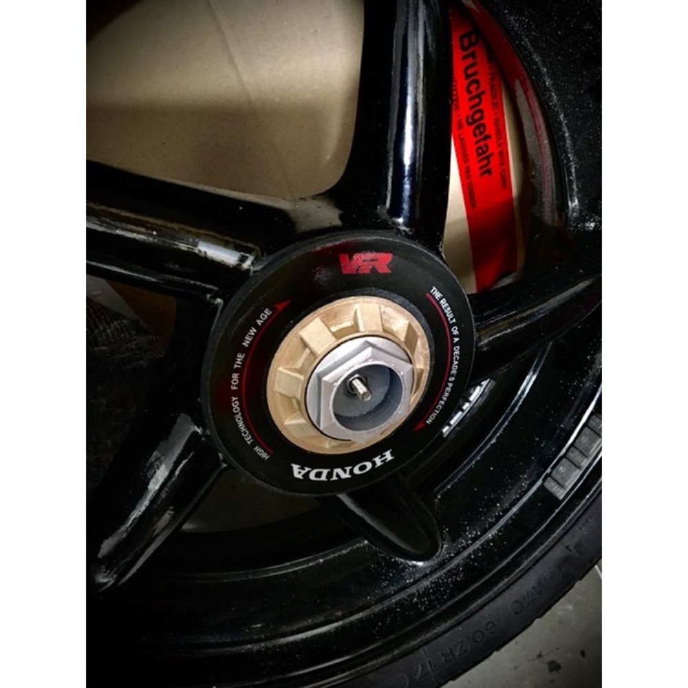 Honda VFR750F (RC36) Arka Jant Merkez Somun Kapağı