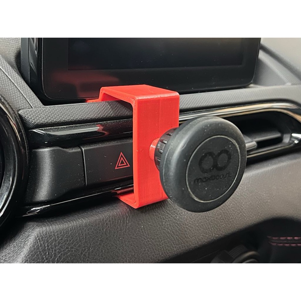 Mazda Miata ND Geçmeli Telefon Tutucusu görsel 4