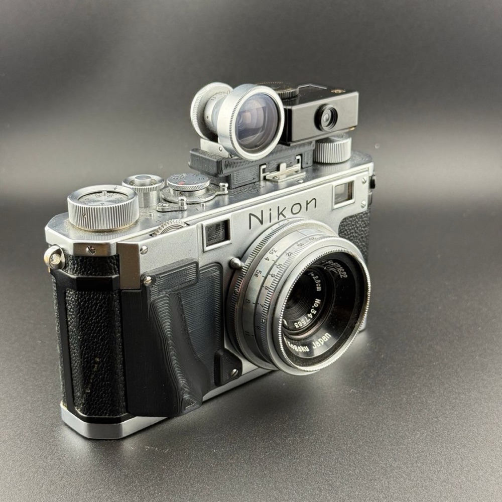 Nikon S1 için El Tutamağı ve Çift Flaş Ayağı Adaptörü