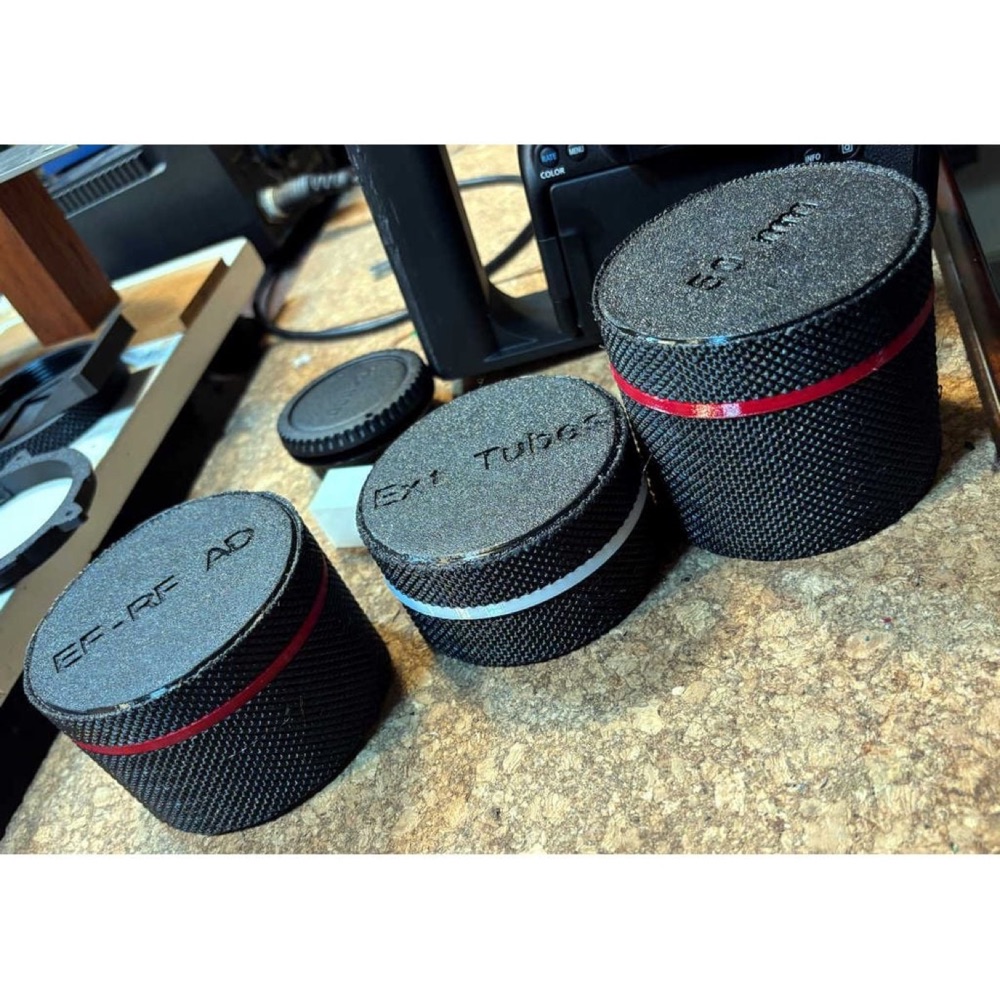 Canon RF 24-105mm F4 için Çift Vidalı Kapaklı Objektif Saklama Kabı