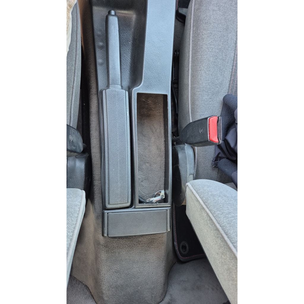 Kutu İçecek Tutucusu (BMW E30 Uyumlu) görsel 3