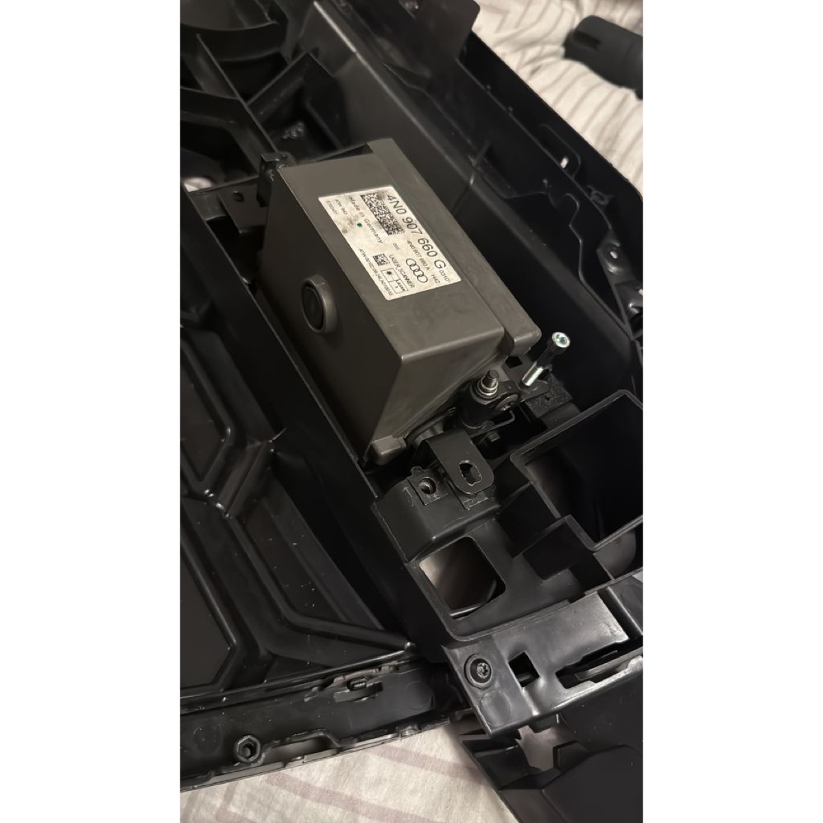 Audi A6 C8 (2018) ACC Sensör Adaptasyon Parçası