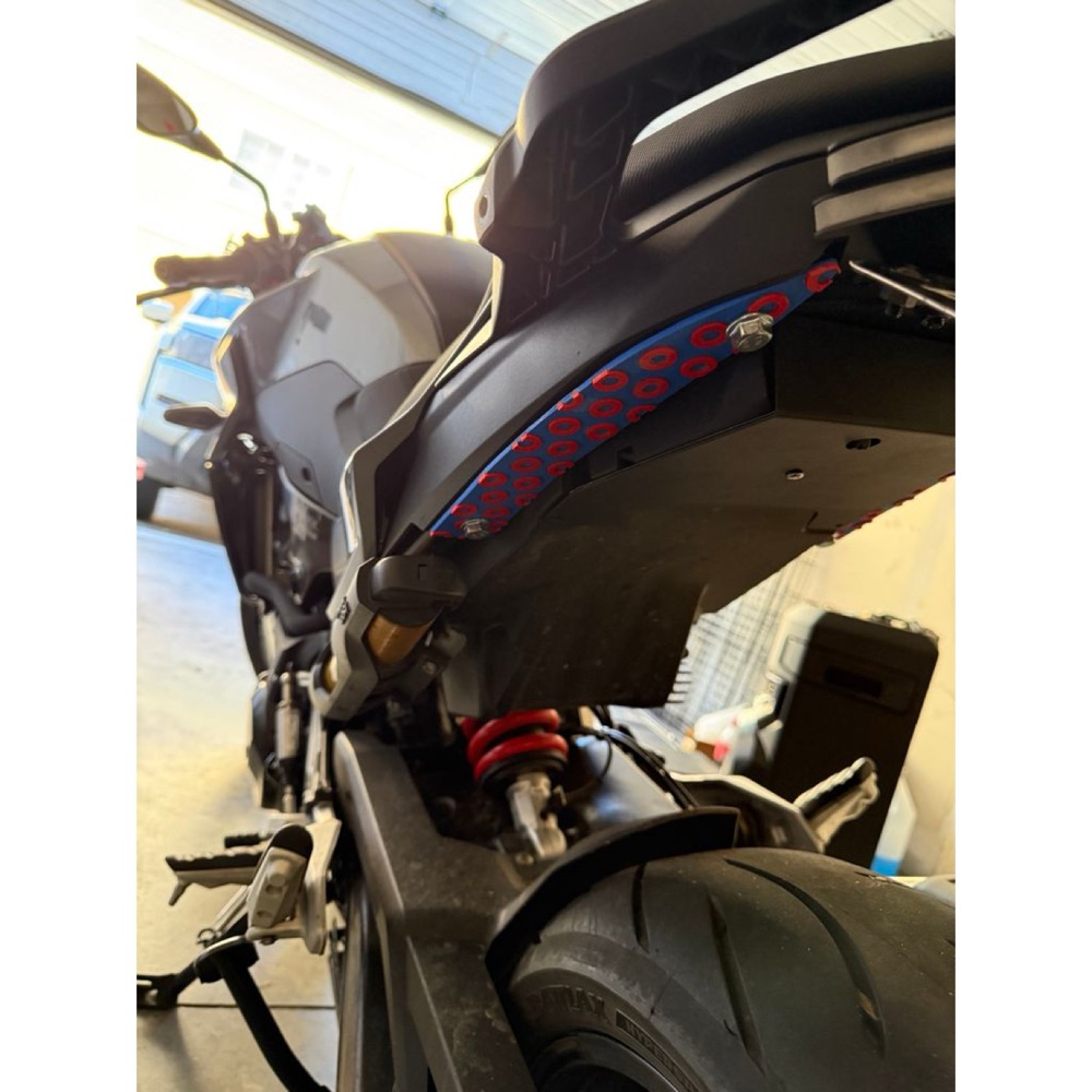 Kargo Çantası Bar Değişim Plakaları (BMW F 900 PHISH Uyumlu) görsel 2