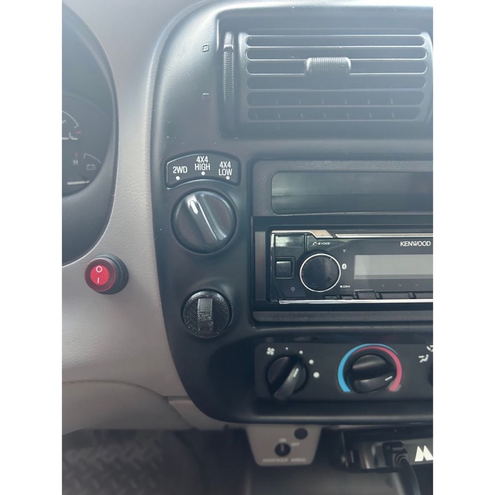 Ford Ranger (1998-2012) Çakmak/12V Yuvası Kapama Tapası görsel 2