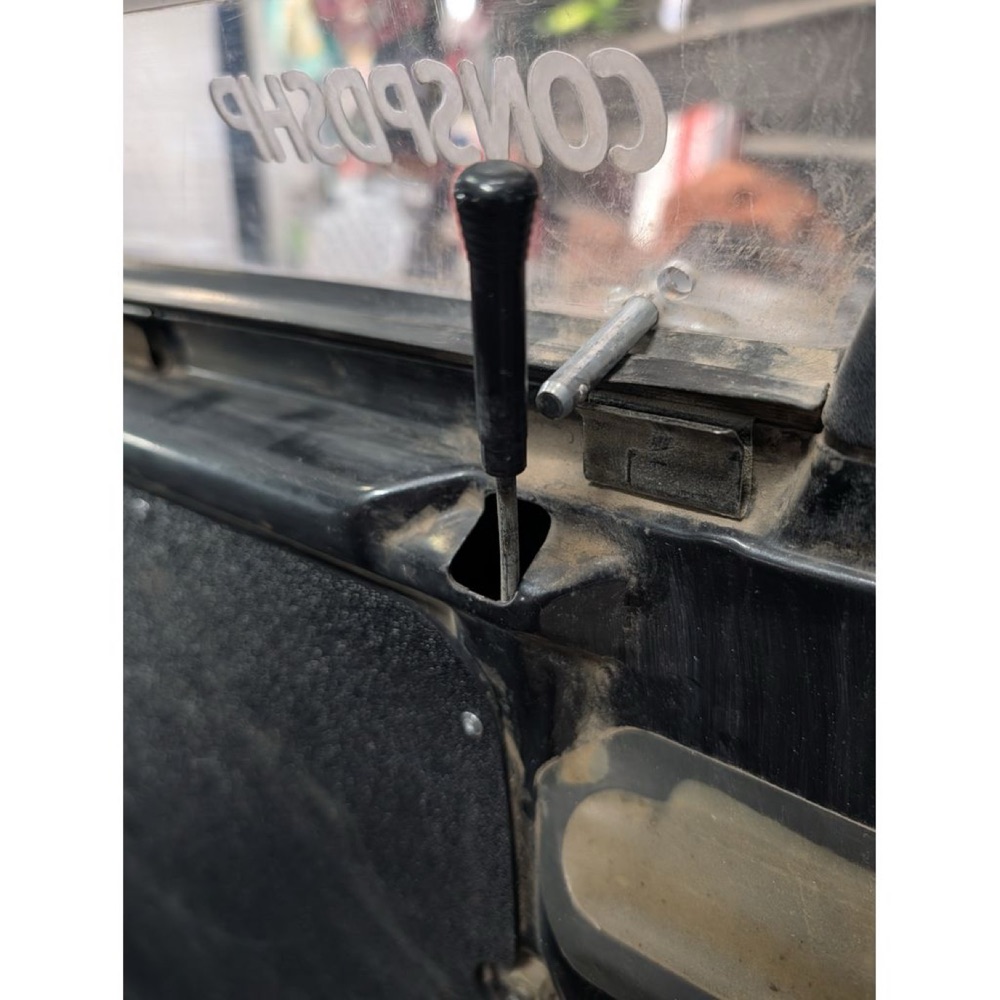 Kapı Kilit Çubuğu Kılavuzu (BMW E30 Uyumlu) görsel 2