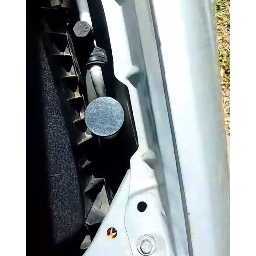 Ford Falcon BA/BF Cam Suyu Deposu Kapağı görsel 2