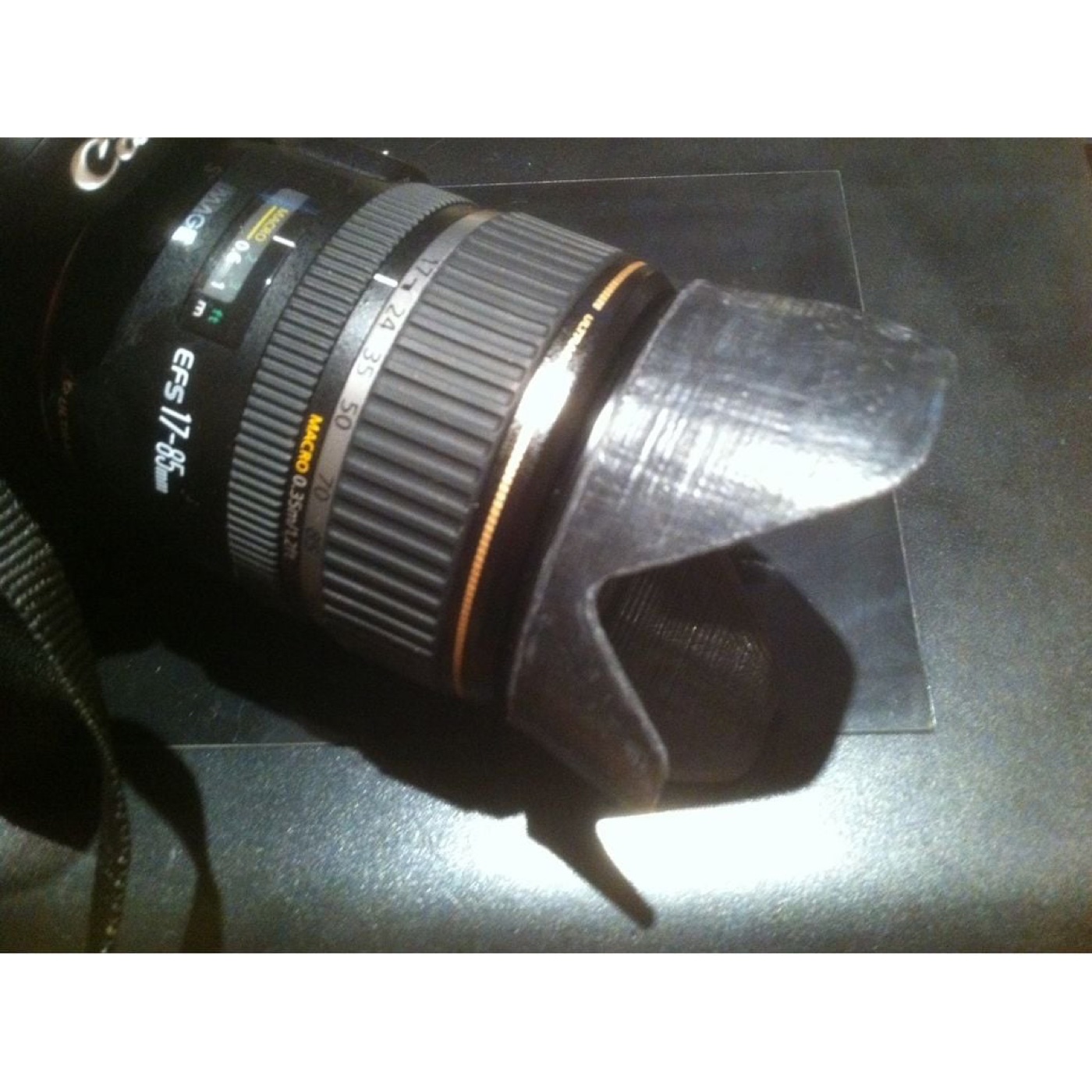 Canon EF-S 17-85mm için Yaprak Tipi Lens Parasoleyi görsel 4