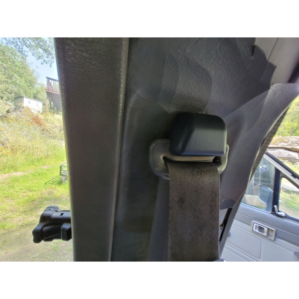 Toyota 4Runner 1. Nesil seat belt bolt Kapak görsel 2