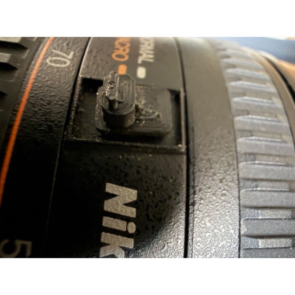 Nikon AF Nikkor 24-85 mm f/2.8-4D IF Macro Objektif için Makro Anahtarı (Yedek)