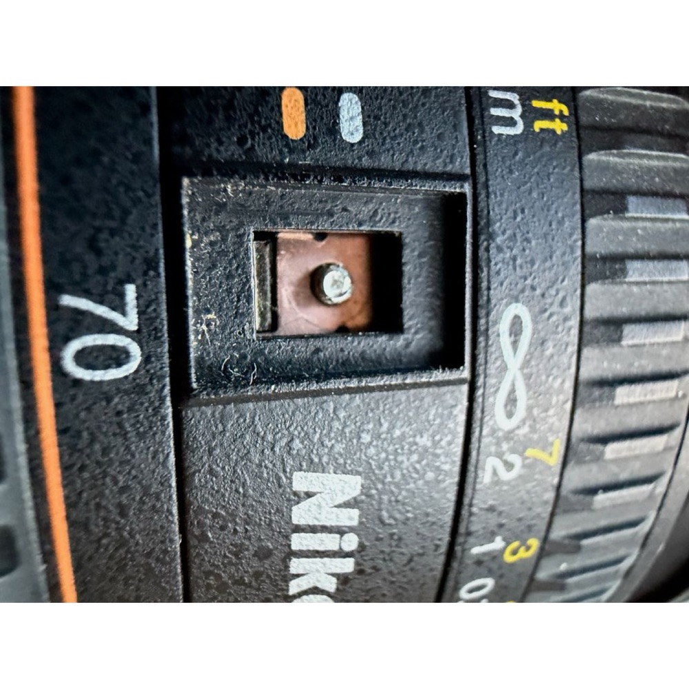 Nikon AF Nikkor 24-85 mm f/2.8-4D IF Macro Objektif için Makro Anahtarı (Yedek) görsel 2
