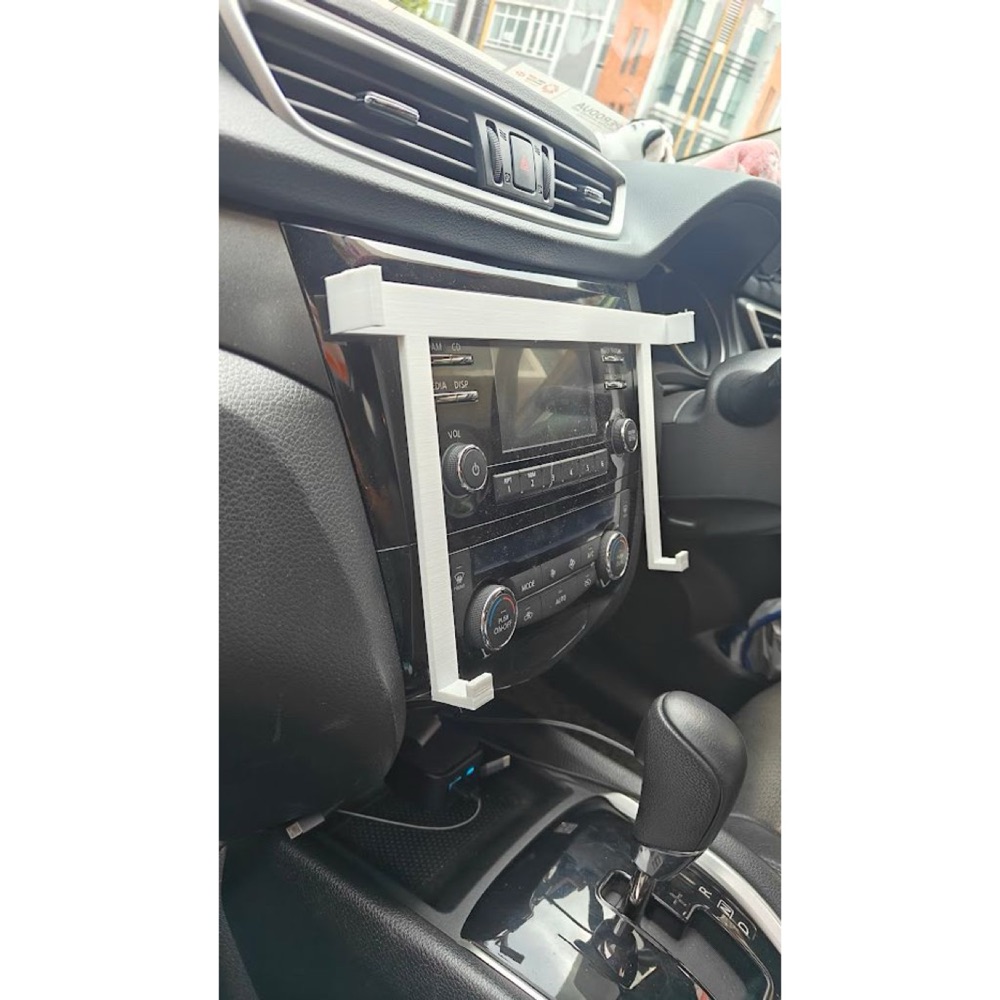 Nissan CD yuvası tablet tutucusu görsel 2