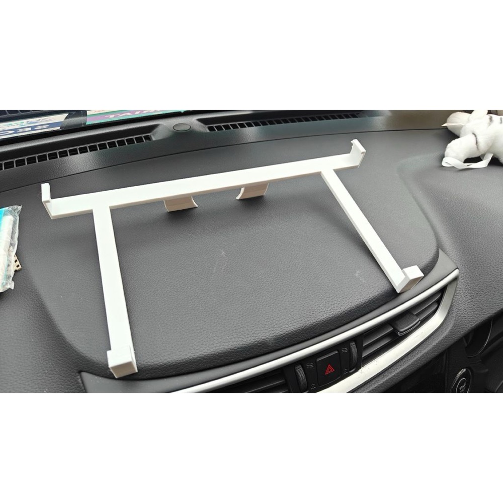 Nissan CD yuvası tablet tutucusu görsel 3