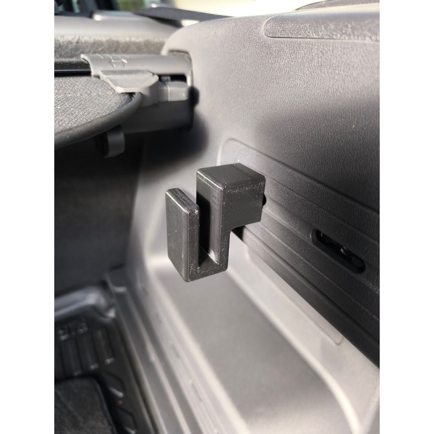 Kia EV5 Bagaj Alışveriş Çantası Kancası görsel 2