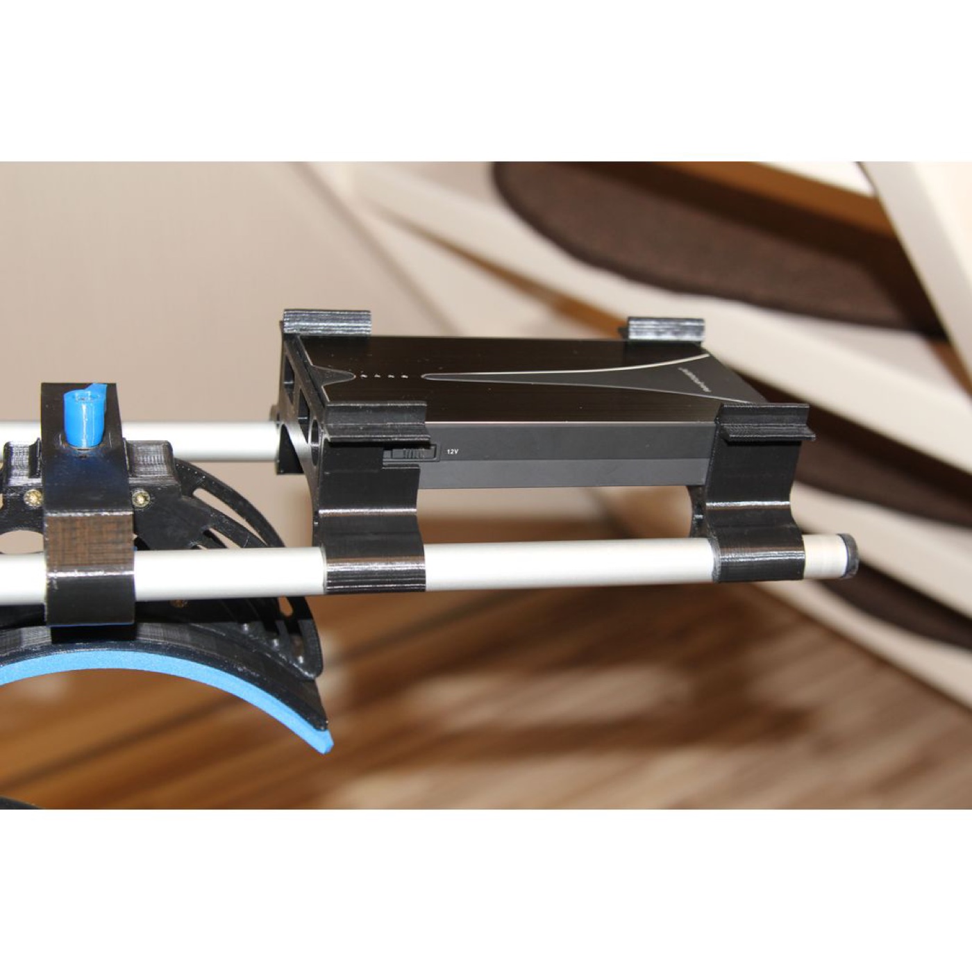 Canon DSLR Rig'i için 15mm Çubuklu Powerbank Klips Adaptörü görsel 3