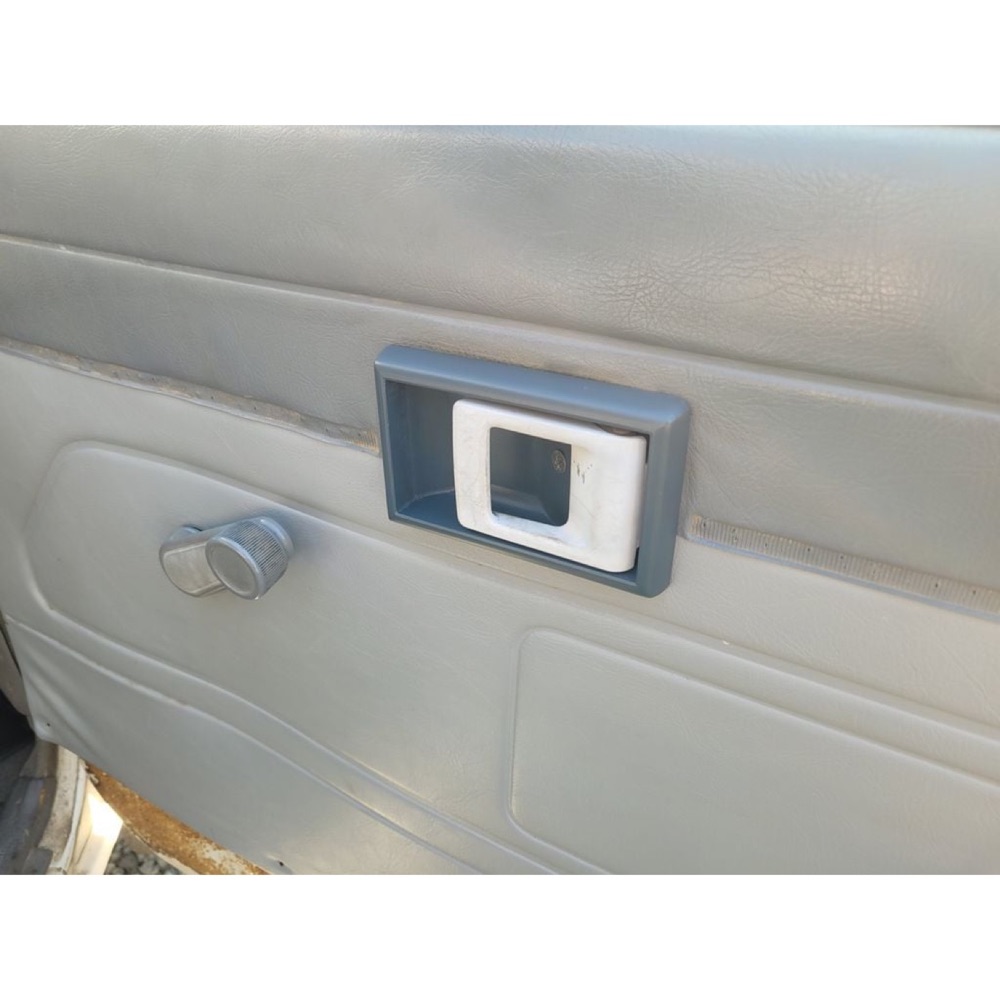Toyota 4Runner 1. Nesil Kapı Kolu Çerçevesi