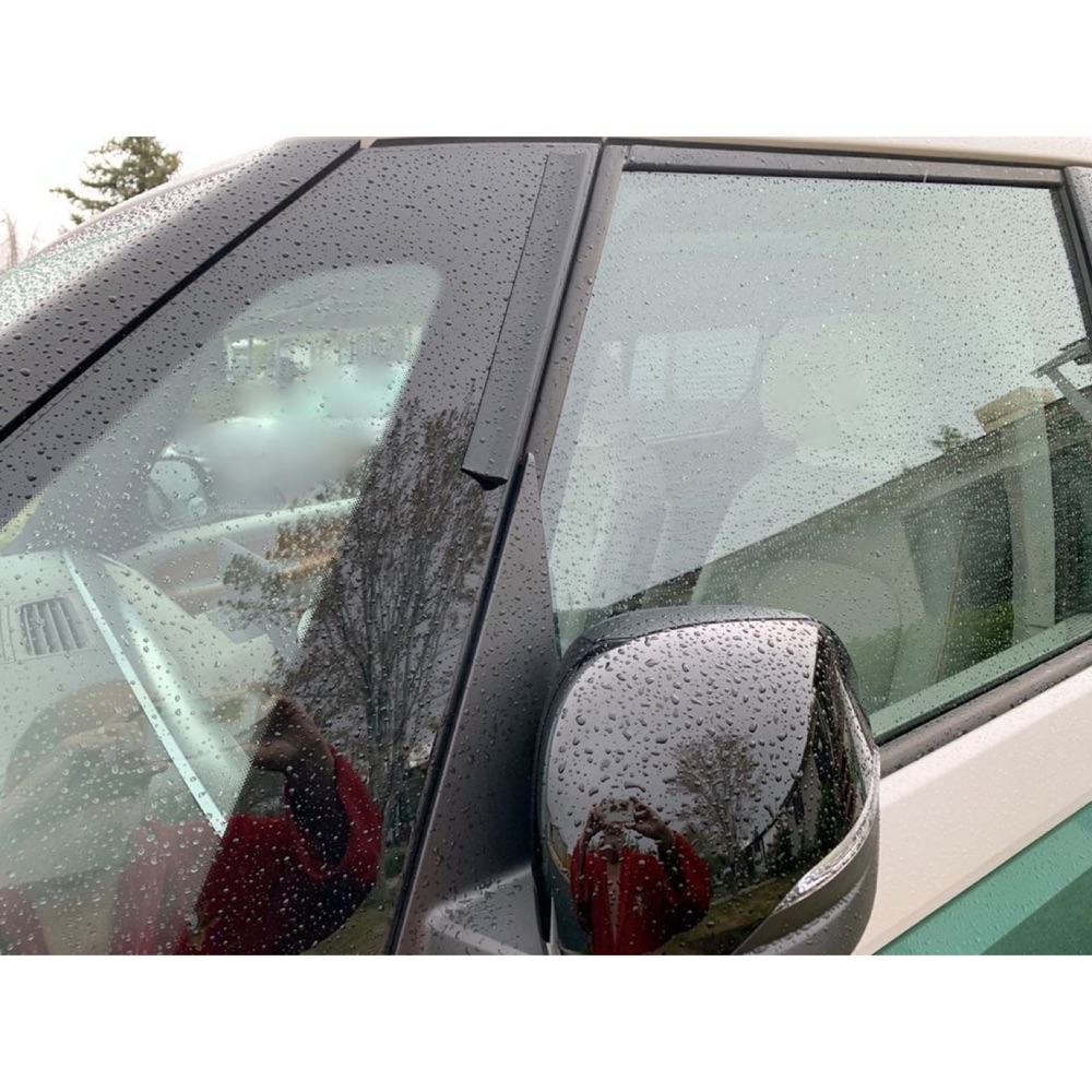 VW ID Buzz Ön Cam Hava Akımı Deflektörü
