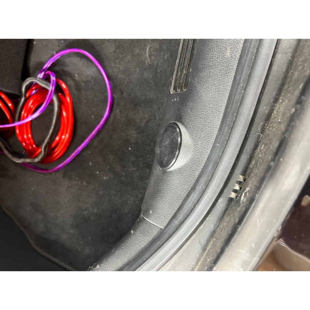 Mazda RX-7 FD Arka Cam Suyu Deposu İptal Tapası (İç Mekan)