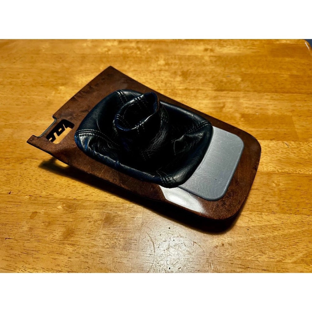 Lexus SC300/SC400 Manuel Vites Bezel Dönüşümü (İki Parça) görsel 2