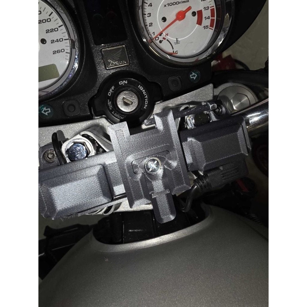 Honda Hornet 600 (2001-2005) Android Auto Navigasyon Tutucusu görsel 3