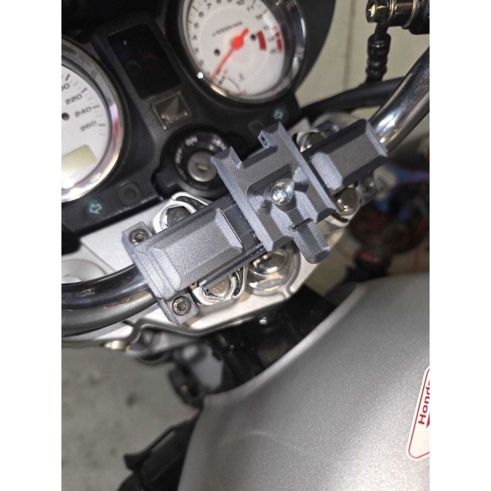 Honda Hornet 600 (2001-2005) Android Auto Navigasyon Tutucusu görsel 4