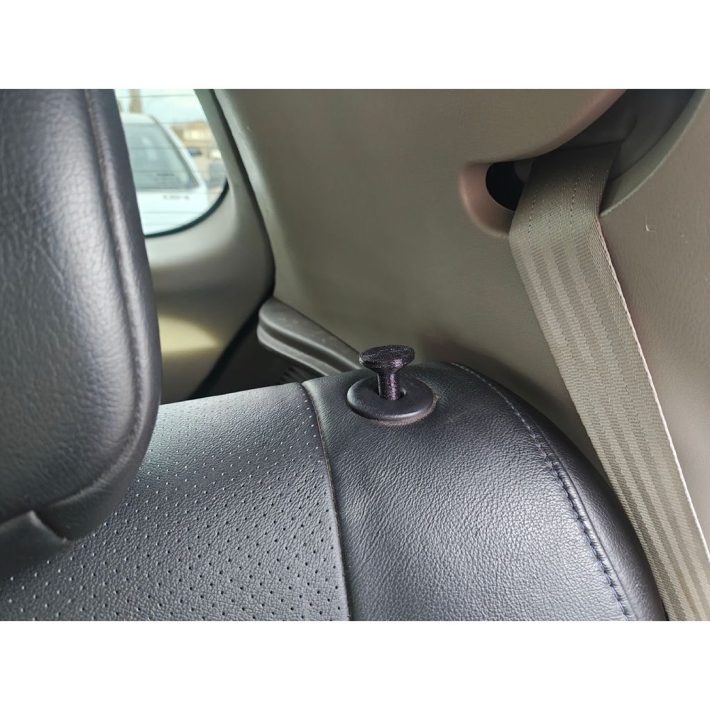 Nissan Leaf arka koltuk indirme düğmesi