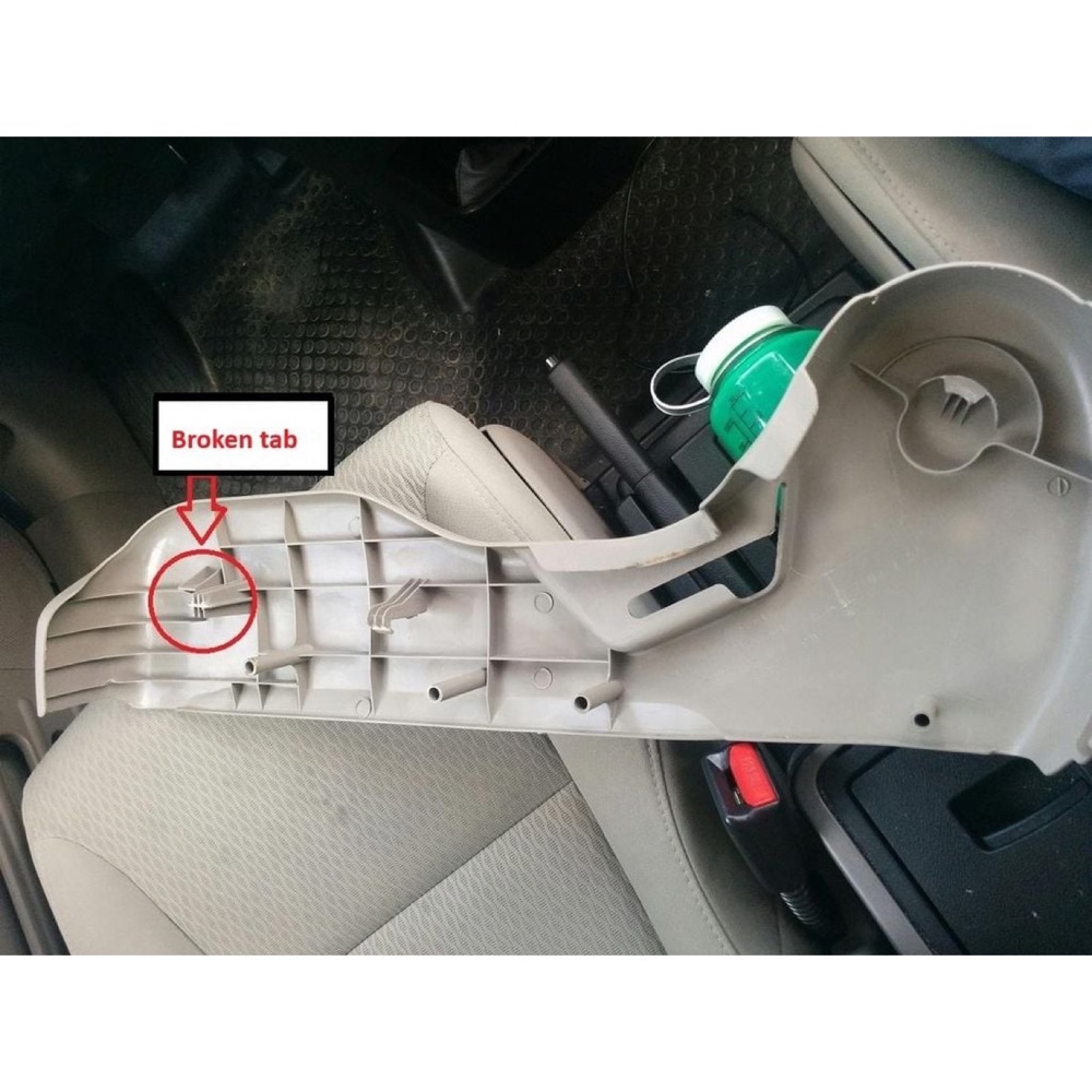 Honda Element (2007-2008) Ön Koltuk Yan Alt Panel Klips Tamir Parçası görsel 2