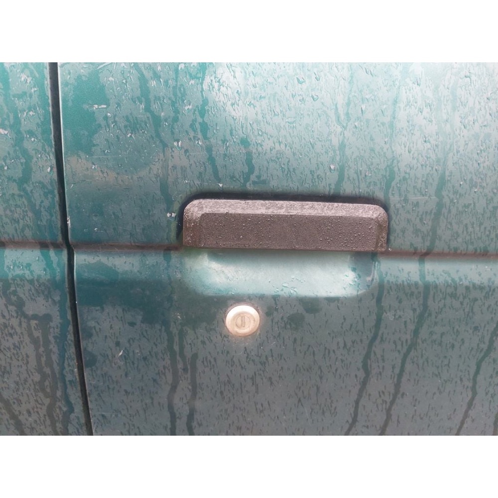 Nissan D21 Hardbody/Pathfinder dış kapı kolu