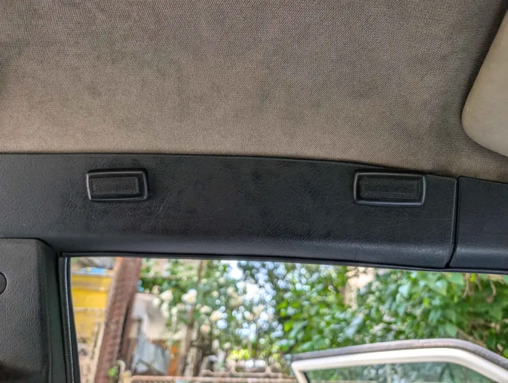 Volvo 940 Tavan Tutamağı Körü Ara Parçası görsel 3