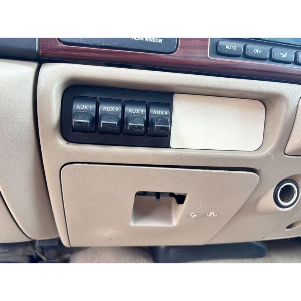 Ford F-250/F-350 Gösterge Paneli Kör Kapağı