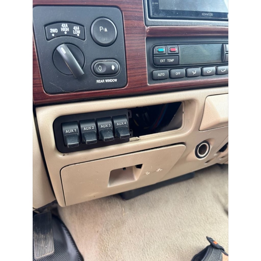 Ford F-250/F-350 Gösterge Paneli Kör Kapağı görsel 2