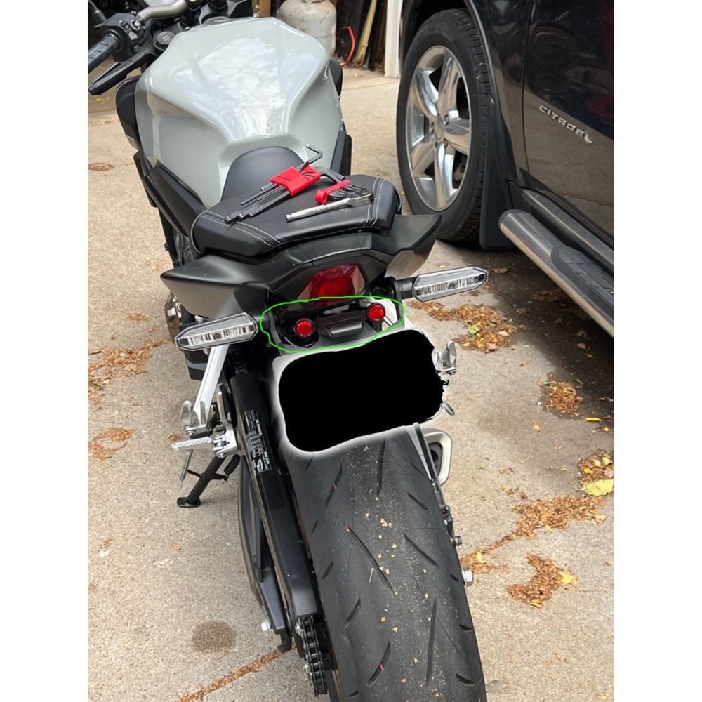 Honda CB650R Arka Reflektör Braketi