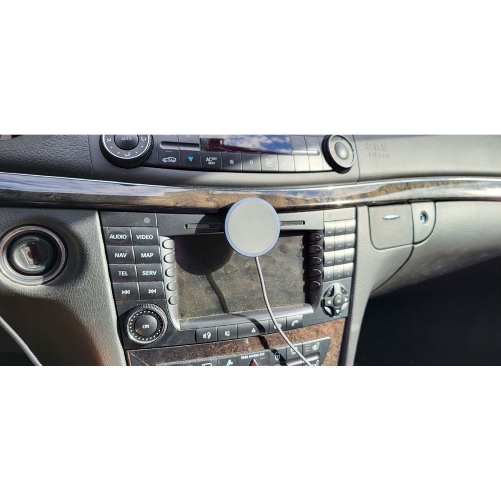 Mercedes W211 CD Yuvası MagSafe Telefon Şarj Tutucusu