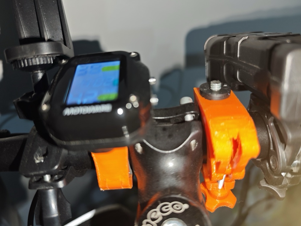 Bisiklet Teker/Gidon Kamera Tutucusu (Insta360 ve 1/4 İnç Vida Uyumlu) görsel 4
