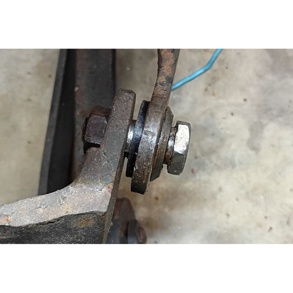 Volkswagen Karmann Ghia Alt Kılavuz Cubugu Bushing görsel 4