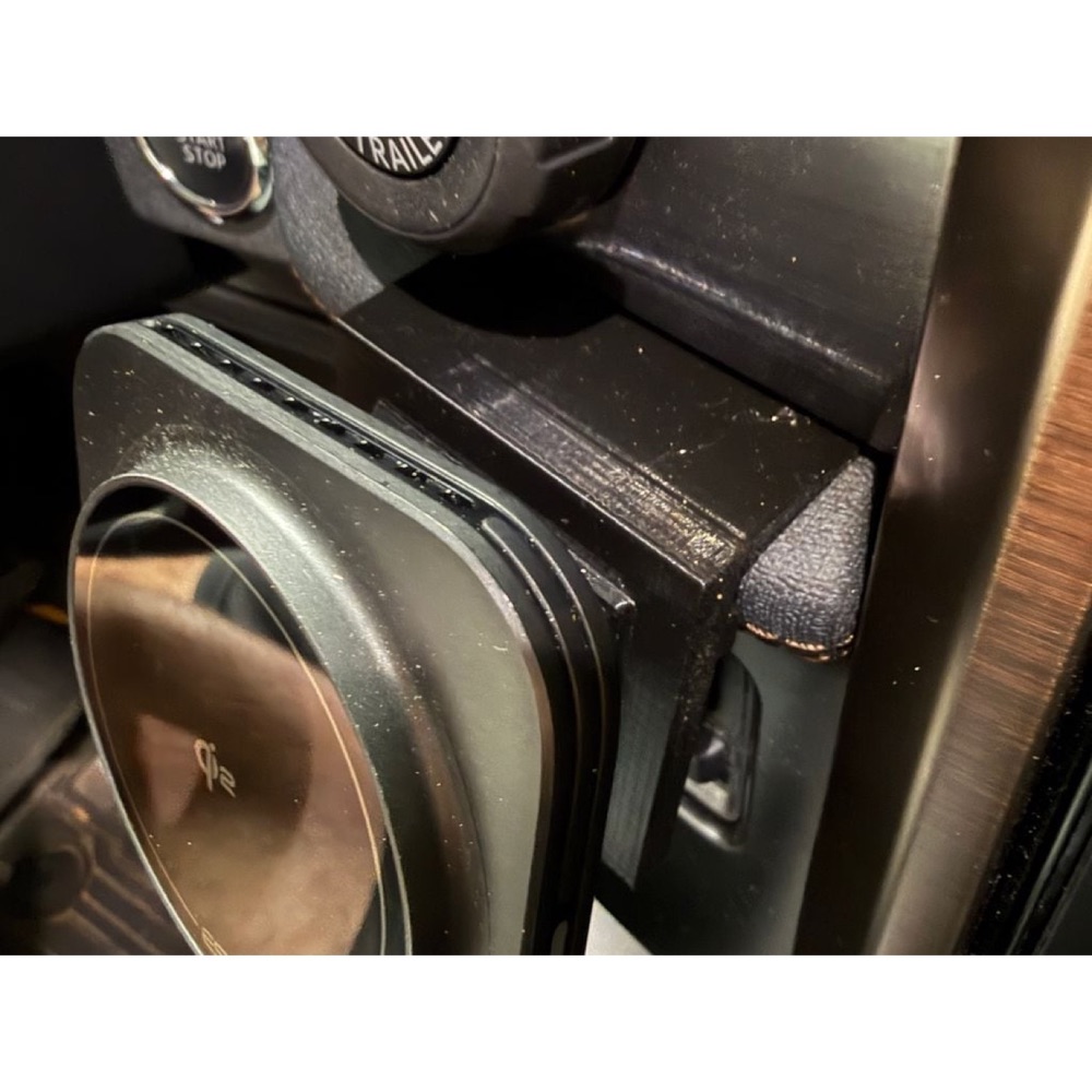Ford F-150 Manyetik Telefon Şarj Tutucusu görsel 4