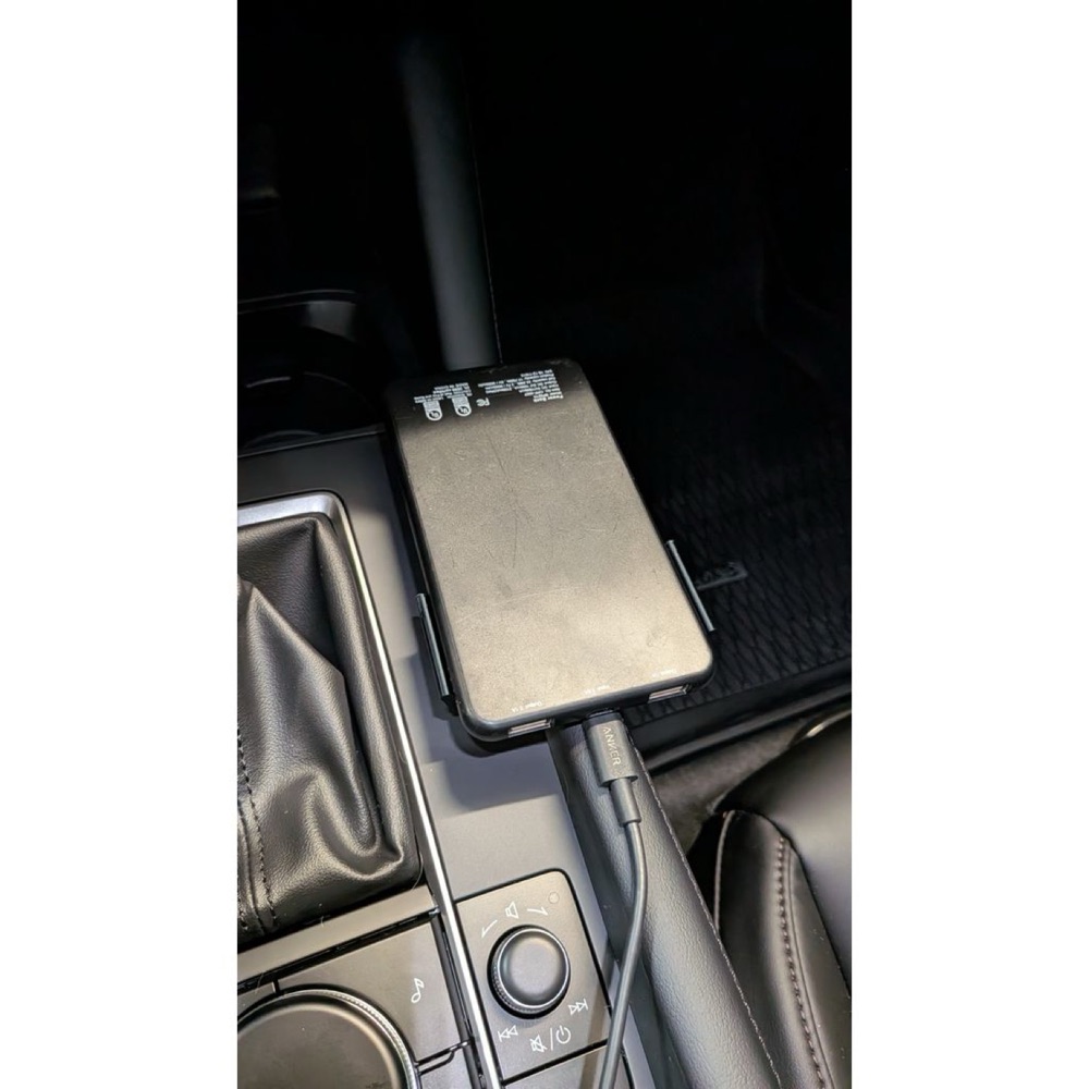 Mazda 3 (2019 Sonrası) Telefon Tutucusu görsel 2