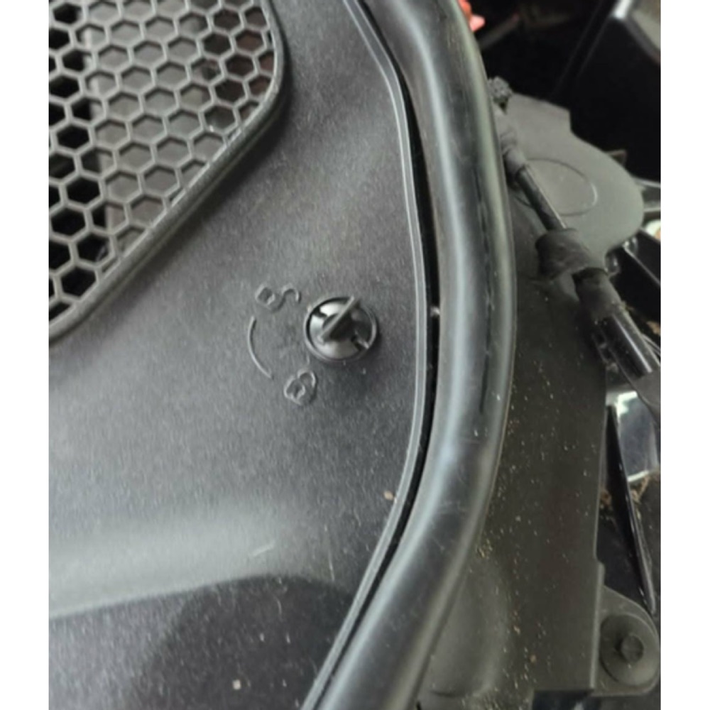 Hava Girişi Kapağı Klipsi (BMW Uyumlu)