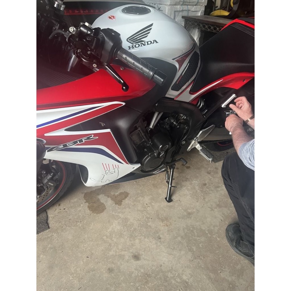 Honda CBR650F Yolcu Ayaklığı Kör Tapası