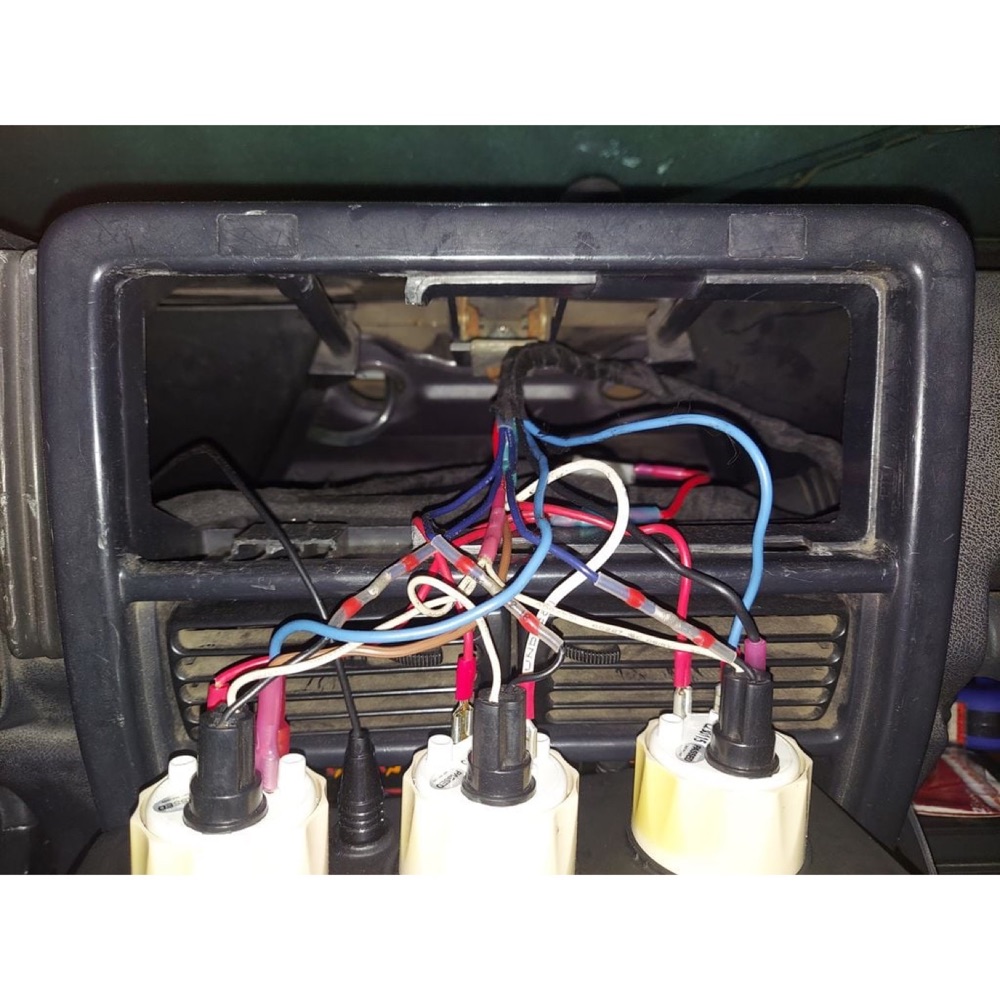 Suzuki Samurai Üçlü Gösterge Kare Havalandırma Bezeli görsel 2