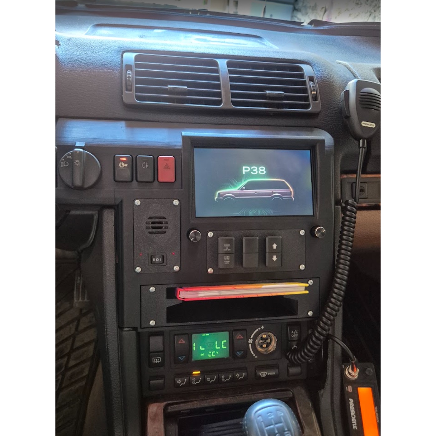 Range Rover P38 Orta Konsol Gövdesi