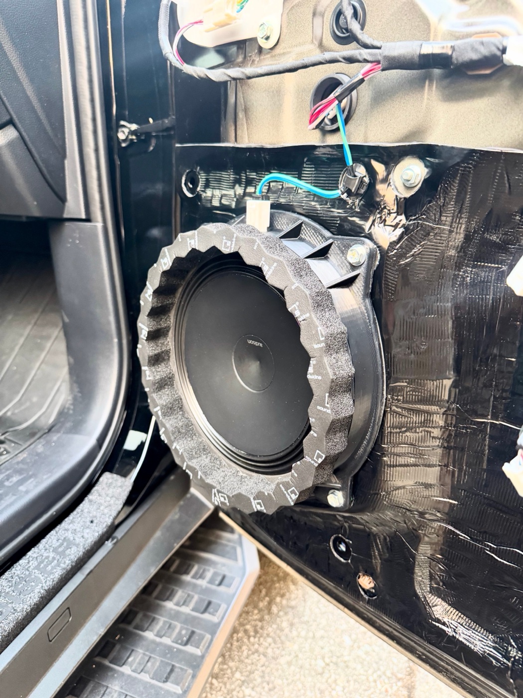 Audison AP8 8 inç Hoparlör Adaptörü (Toyota Land Cruiser LC250)