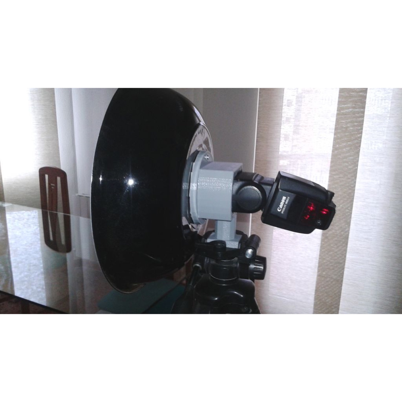 Canon Speedlite 580EX II için Beauty Dish Montaj Desteği görsel 4