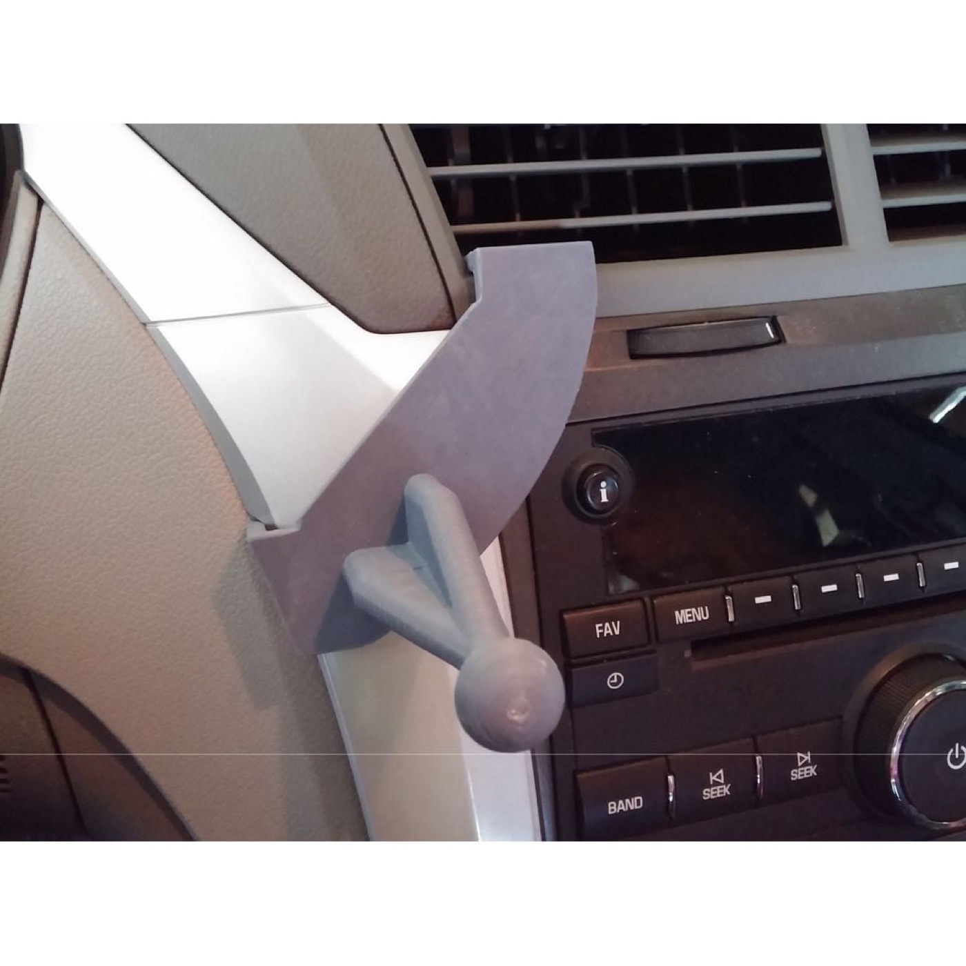 Chevrolet Traverse Telefon Tutucu Klipsi