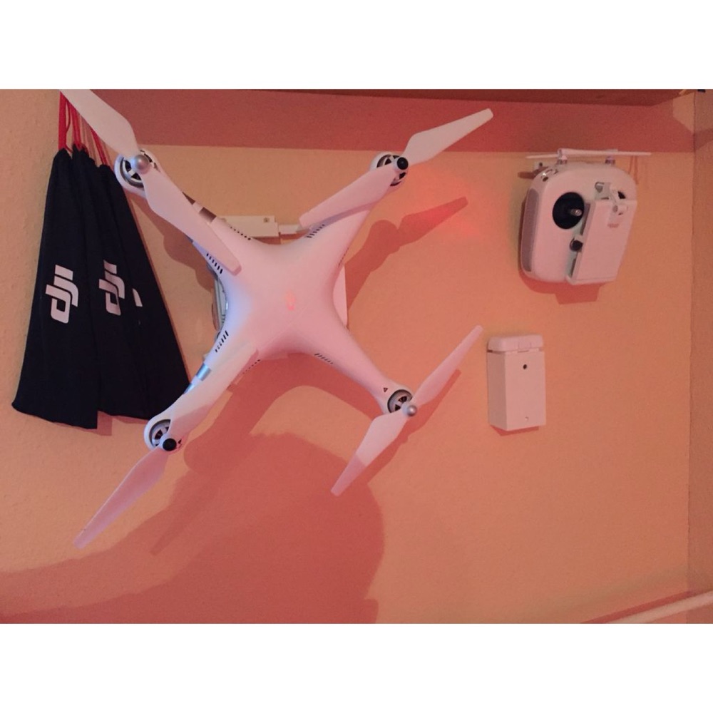 DJI Phantom 3 Duvar Askı Seti (Drone, Kumanda ve Pil için Üç Parça)