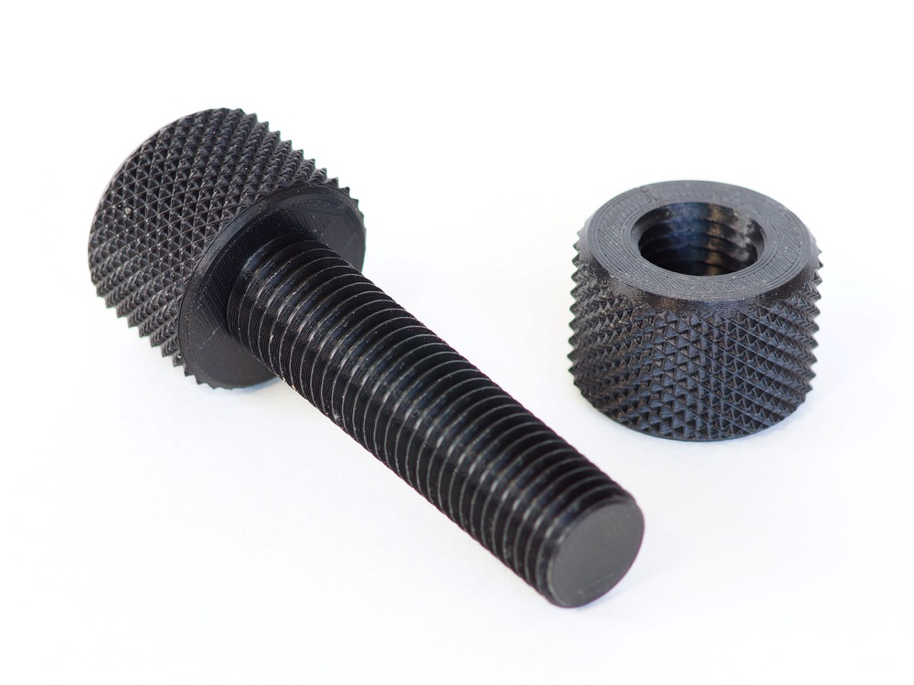 Tırtıklı (Knurling) Cıvata ve Somun — Klasik