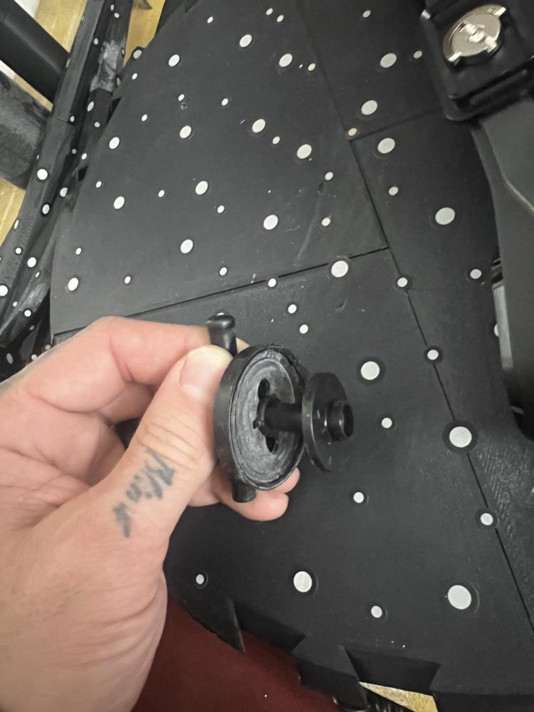 Toyota 4Runner Antifriz Genleşme Tankı Kapağı