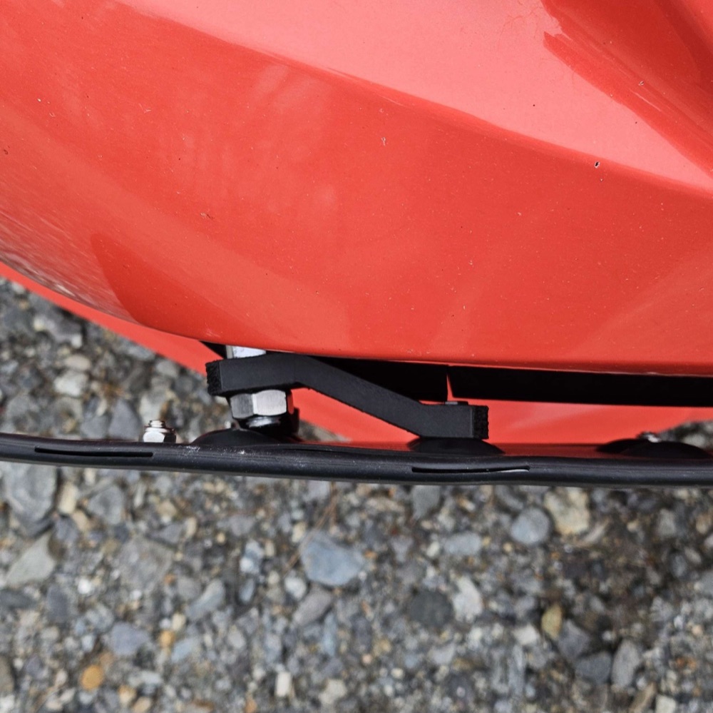 Toyota 86 Ofset Ön Plaka Braket Adaptörü görsel 3