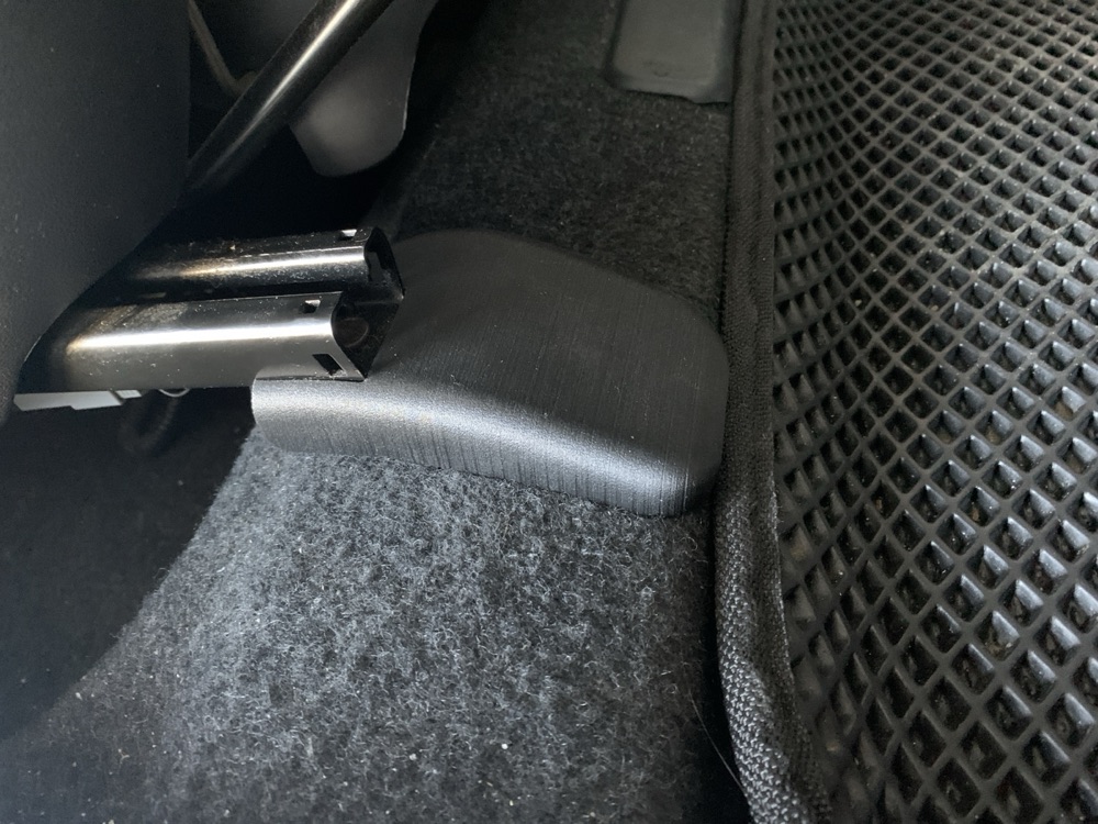 Toyota Auris Ön Koltuk Ray Kapağı