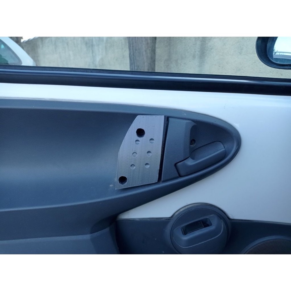 Toyota Aygo, Peugeot 107, Citroen C1 İç Kapı Kolu Braketi