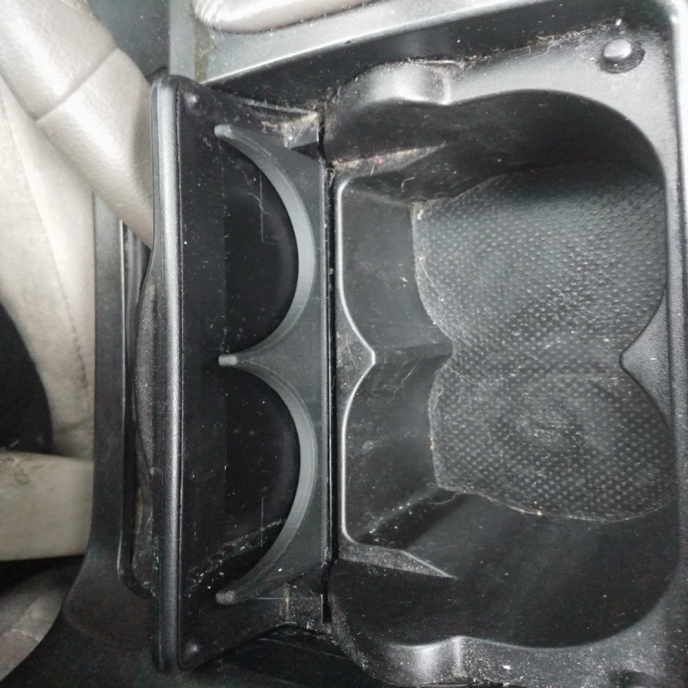Toyota Camry (2002-2006) Bardaklık Ayırıcı görsel 2